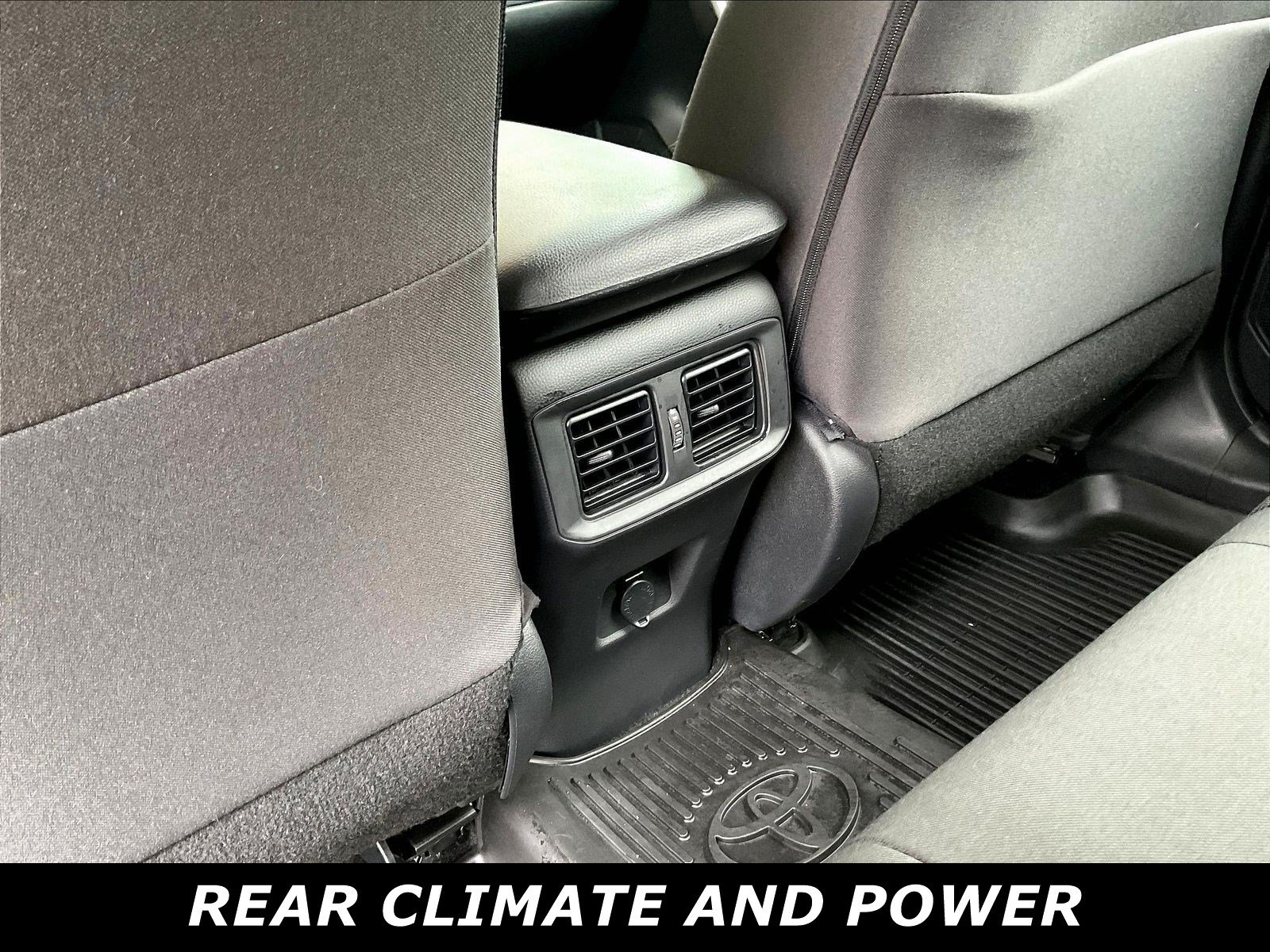 Used 2023 Toyota RAV4 LE AWD/4WD image 10