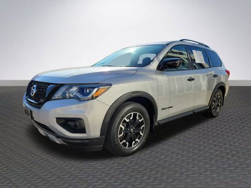 Used 2020 Nissan Pathfinder SL image 3