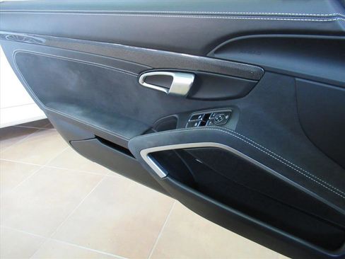 Used 2024 Porsche 718 Boxster GTS w/ GTS Interior Package image 22