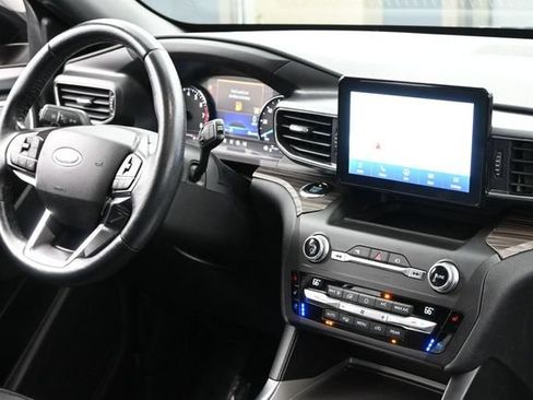 Used 2020 Ford Explorer Limited RWD image 30
