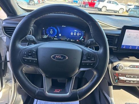 Used 2020 Ford Explorer ST w/ ST Street Pack image 40