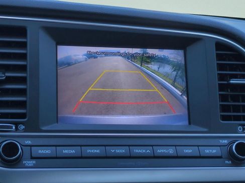 Used 2018 Hyundai Elantra SEL FWD image 15