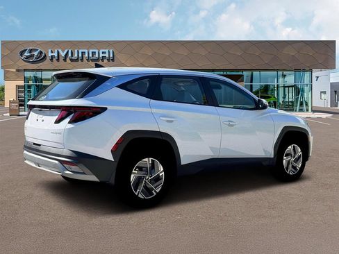 New 2026 Hyundai Tucson Blue SE AWD/4WD image 8