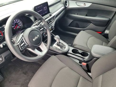 Used 2024 Kia Forte LXS FWD image 8