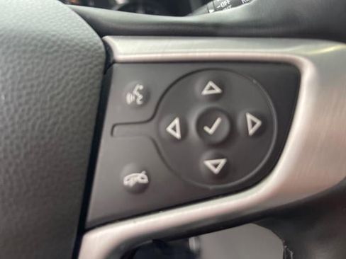 Used 2024 GMC Terrain SLT image 9