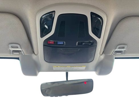 Used 2022 Subaru Outback Premium image 19