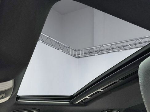 Used 2015 Mercedes-Benz E 350 4MATIC Sedan image 18