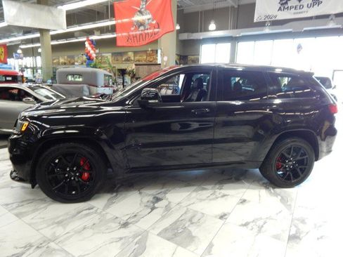 Used 2020 Jeep Grand Cherokee SRT image 10