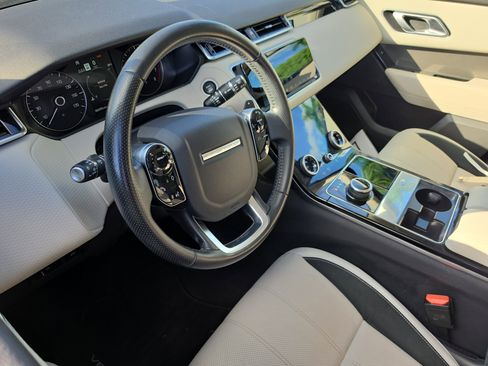 Used 2020 Land Rover Range Rover Velar S image 12
