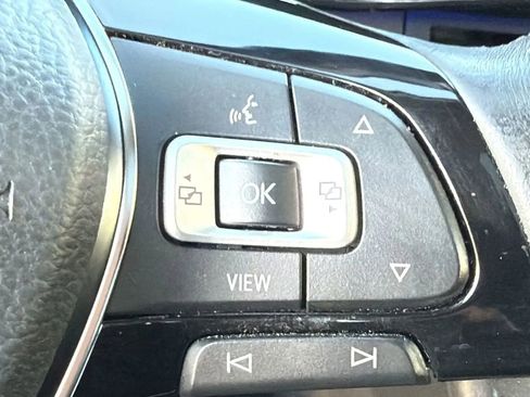 Used 2019 Volkswagen Jetta SEL Premium image 37