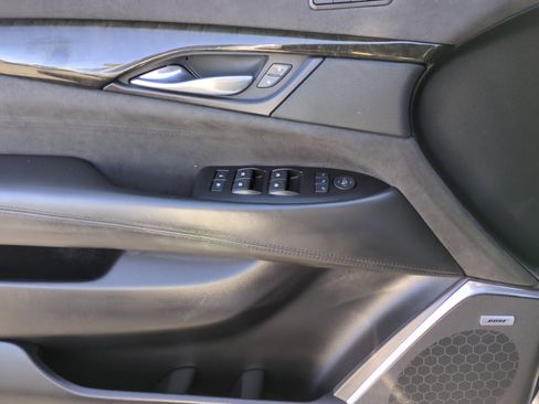 Used 2019 Cadillac Escalade ESV Platinum image 13