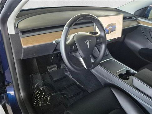 Used 2023 Tesla Model Y Long Range AWD/4WD image 10