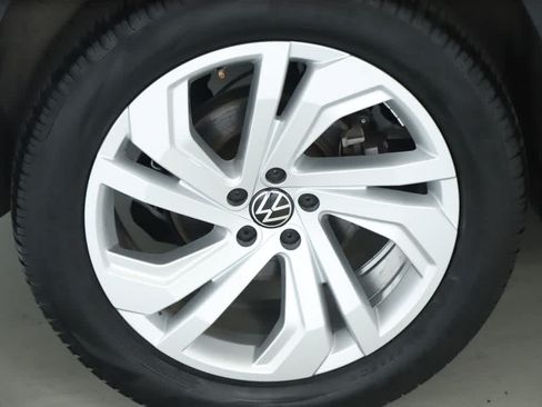 Certified 2023 Volkswagen Atlas SE AWD/4WD image 12