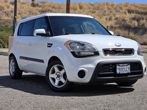 Used 2013 Kia Soul FWD image 4