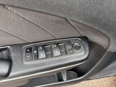 Used 2022 Dodge Charger SXT image 14