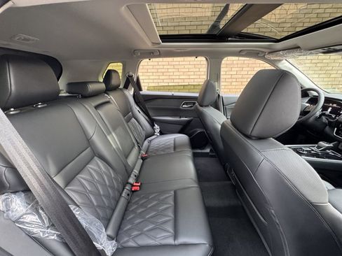 New 2026 Nissan Rogue Platinum AWD/4WD image 10