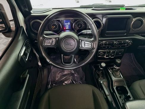 Used 2022 Jeep Gladiator Willys image 20