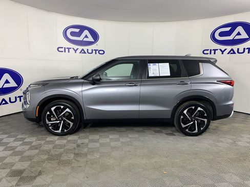 Used 2024 Mitsubishi Outlander SE image 6