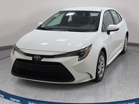 Certified 2025 Toyota Corolla LE FWD image 1