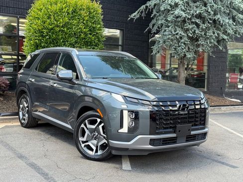 Used 2023 Hyundai Palisade SEL w/ Cargo Package AWD/4WD image 7