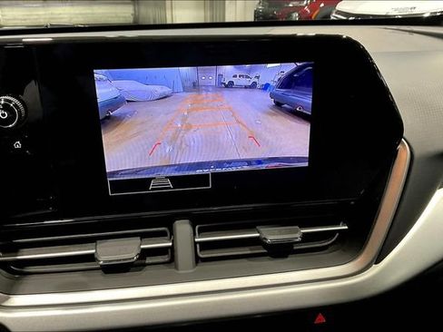 Certified 2024 Chevrolet Trax RS w/ Driver Confidence Package FWD image 13