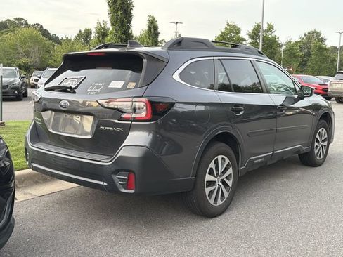 Used 2022 Subaru Outback Premium AWD/4WD image 5