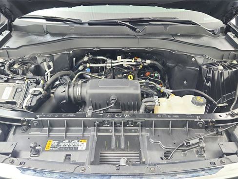 Used 2023 Ford Explorer XLT image 21