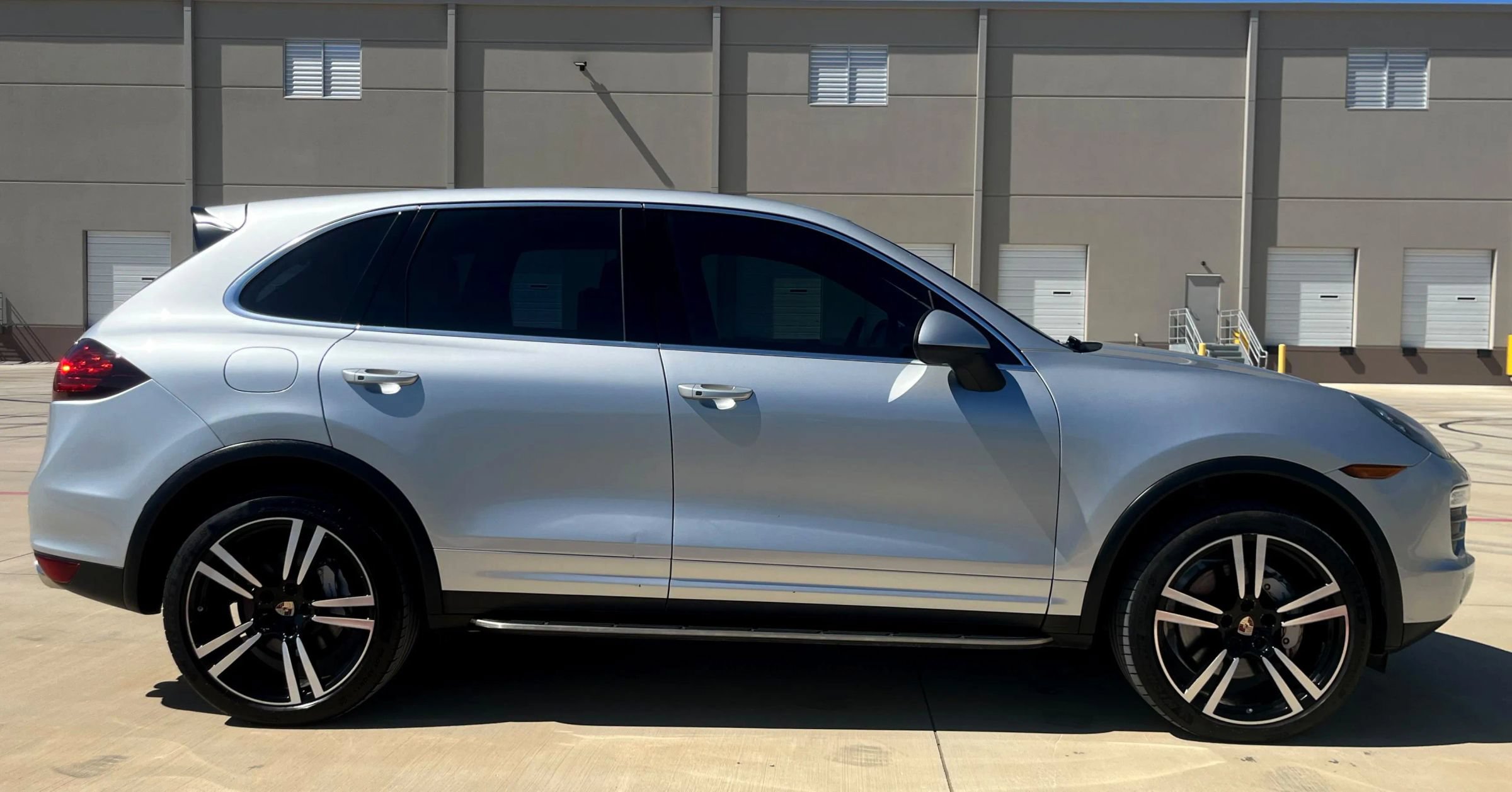 Used 2012 Porsche Cayenne S AWD/4WD image 8