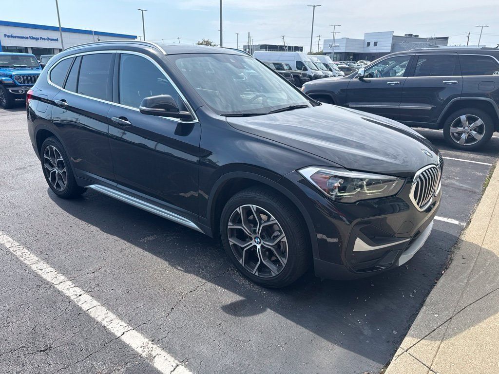 Used 2022 BMW X1 xDrive28i w/ Premium Package AWD/4WD image 3