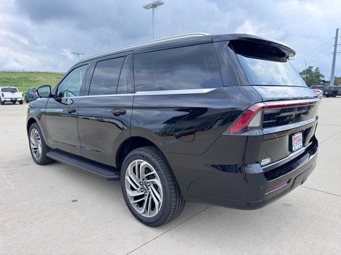 New 2027 Lincoln Navigator Premiere AWD/4WD image 20