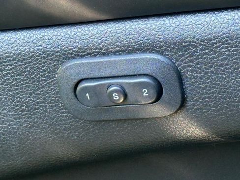 Used 2018 Jeep Grand Cherokee Overland image 13