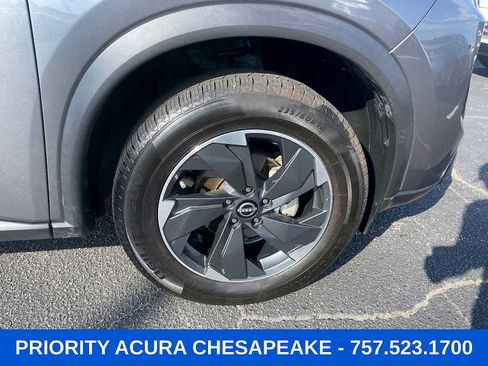 Used 2024 Nissan Rogue SV FWD image 25
