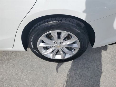 Used 2024 Chevrolet Malibu LT image 8
