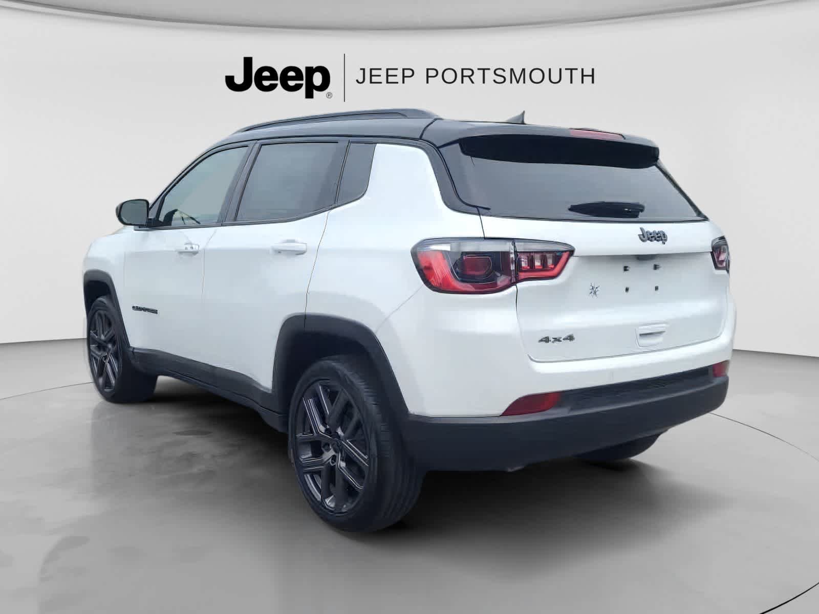Used 2026 Jeep Compass Limited AWD/4WD image 4
