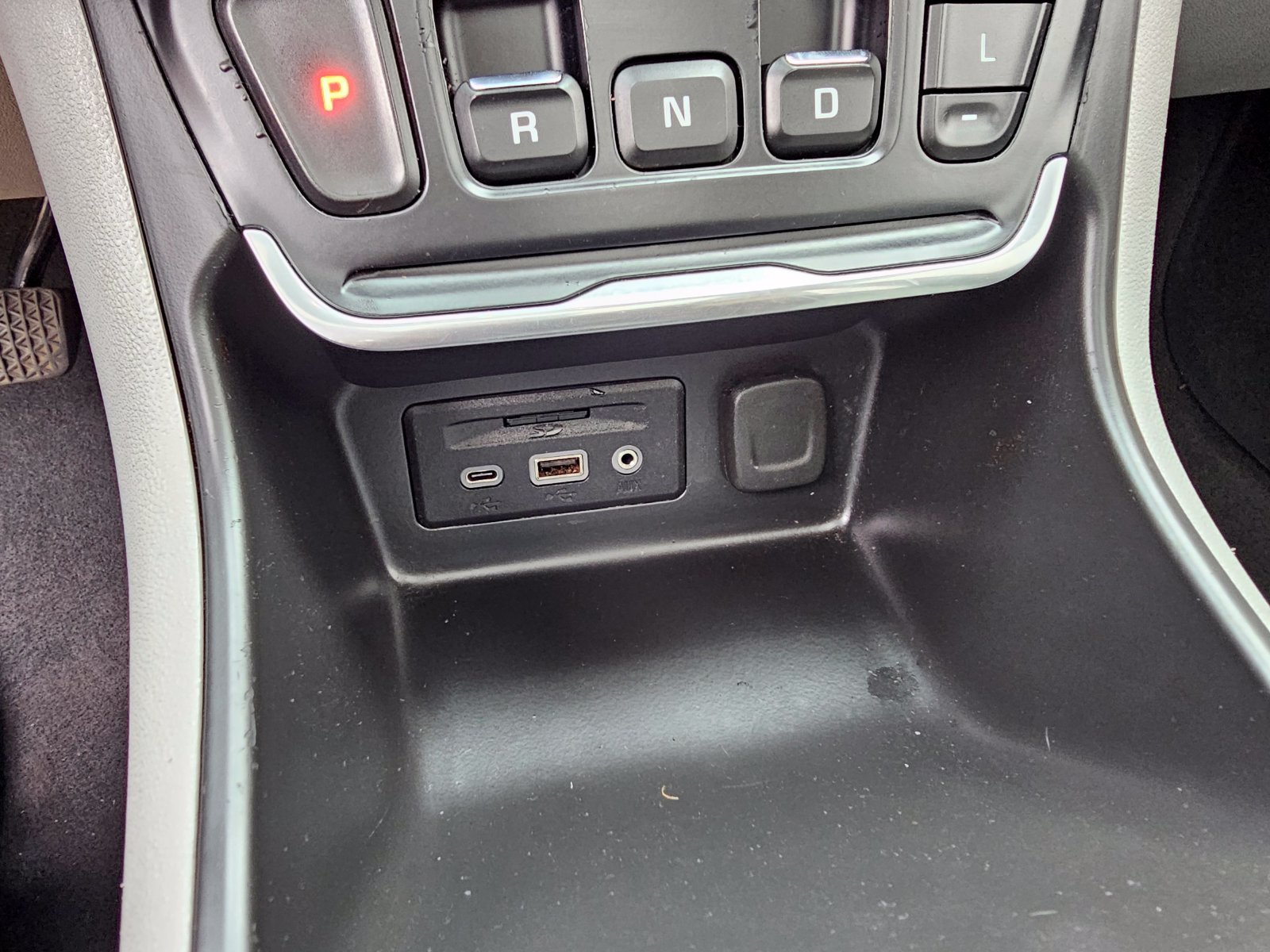 Used 2019 GMC Terrain SLT w/ Infotainment Package II AWD/4WD image 24