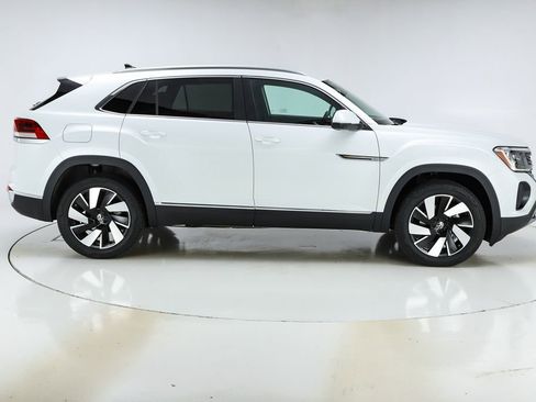 New 2026 Volkswagen Atlas Cross Sport SEL image 10