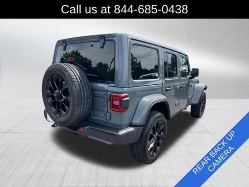 Used 2025 Jeep Wrangler Unlimited Sahara w/ Safety Group AWD/4WD image 5