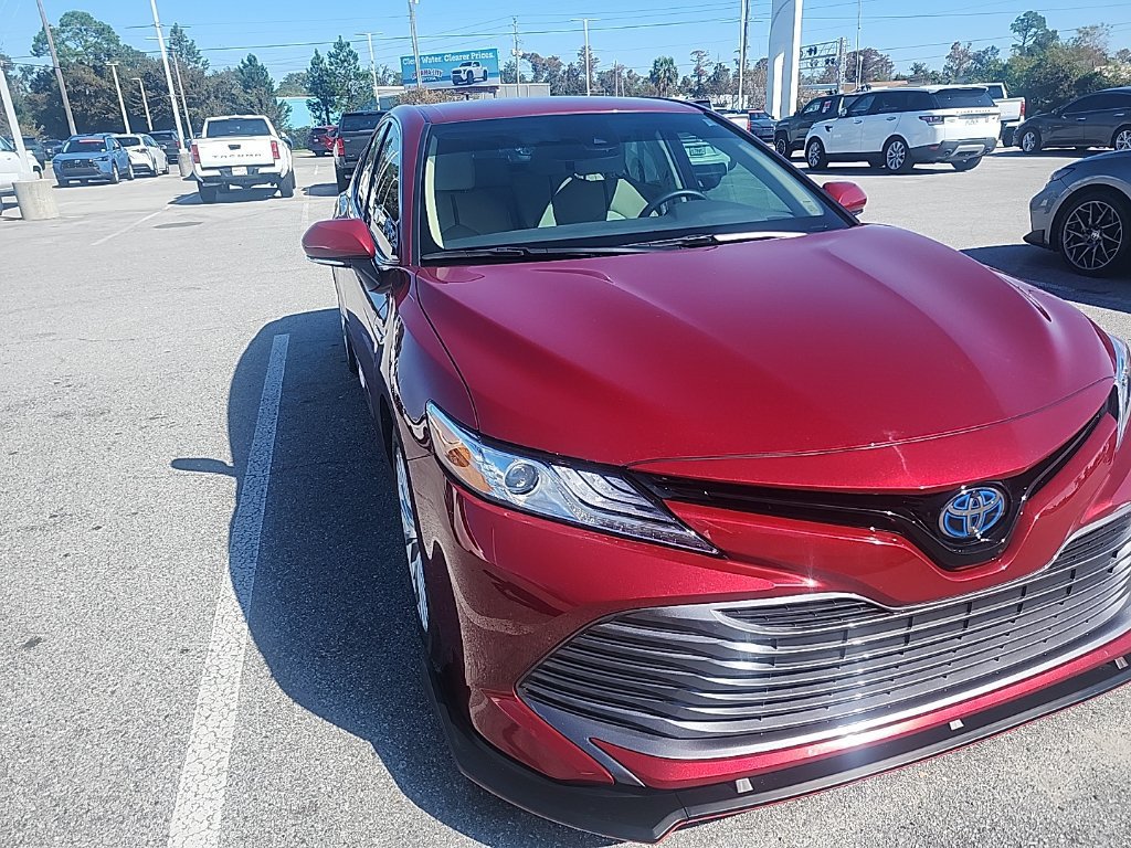 Used 2020 Toyota Camry XLE FWD image 18