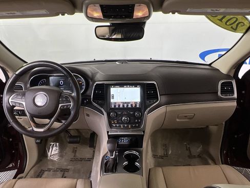 Used 2018 Jeep Grand Cherokee Overland AWD/4WD image 21