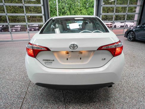 Used 2015 Toyota Corolla LE FWD image 3