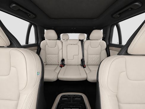 Used 2026 Volvo XC90 B5 Core AWD/4WD image 13