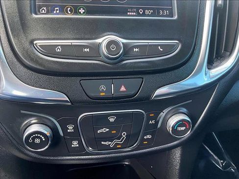 Used 2022 Chevrolet Equinox LT FWD image 23
