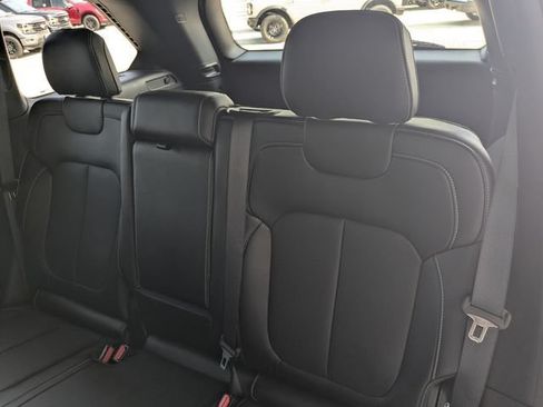 Used 2025 Jeep Grand Cherokee Overland AWD/4WD image 29