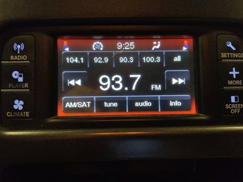 Used 2019 Dodge Journey SE w/ Connectivity Group FWD image 25