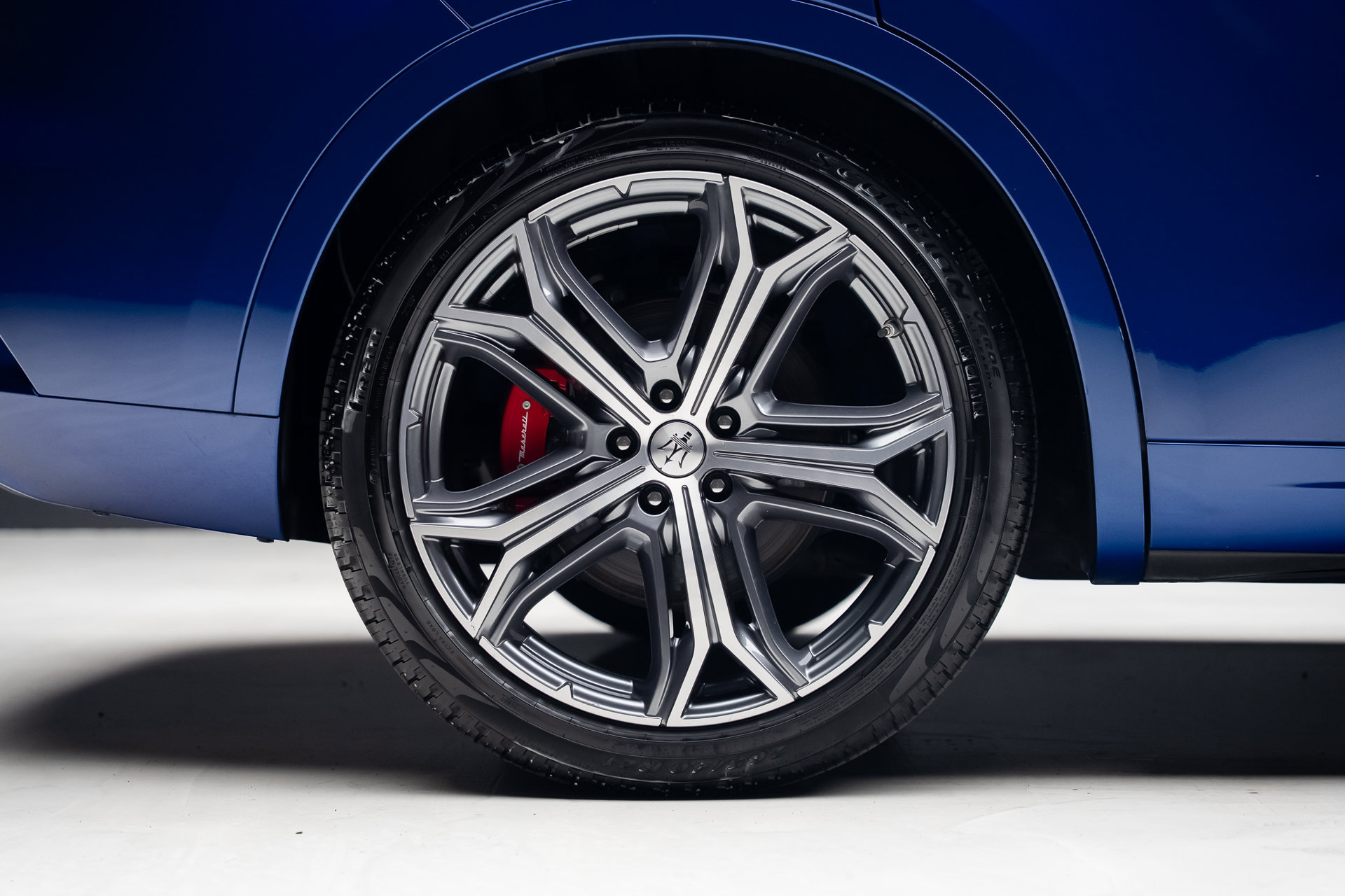 Used 2023 Maserati Levante GT AWD/4WD image 40