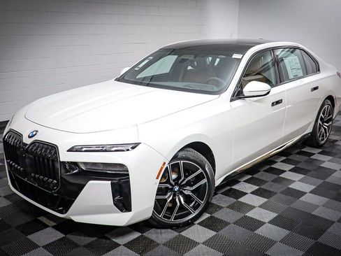 New 2026 BMW 760i xDrive w/ Executive Package AWD/4WD image 2