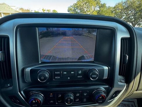 Used 2015 GMC Sierra 1500 SLE w/ SLE Value Package image 29