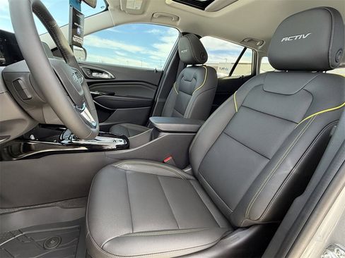 New 2026 Chevrolet Trax ACTIV w/ Sunroof Package image 23
