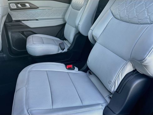 New 2027 Ford Explorer Platinum AWD/4WD image 17