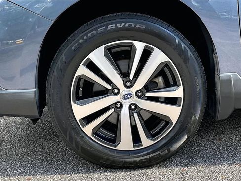 Used 2018 Subaru Outback 2.5i Limited AWD/4WD image 35